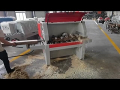 Scie à refendre à plusieurs lames et à double broche pour planches