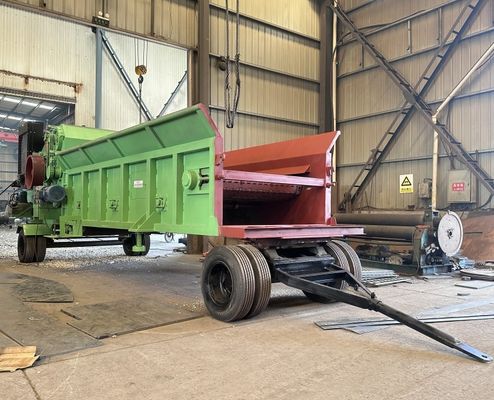 Industrial Diesel Wood Crusher Wood Chipper Shredder With Mobile Wheels