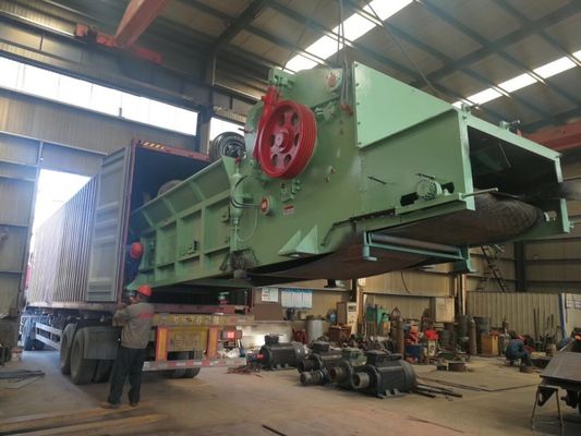 Large Wood Crusher Drum Wood Chipper, Mobile Diesel Wood Chipper Machine