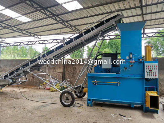 Machine à emballer les éclaboussures de sciure, machine à emballer les éclaboussures pour les petites copeaux de bois