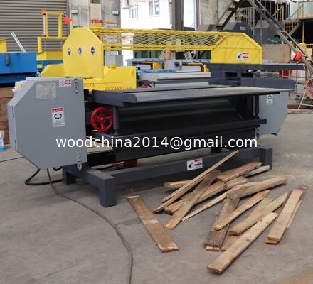 Démantèlement de palettes de bois scierie Démantèlement de la machine de coupe de bois / Démantèleur de palettes de bois diesel