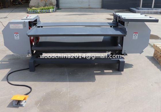 Démantèlement de palettes de bois scierie Démantèlement de la machine de coupe de bois / Démantèleur de palettes de bois diesel