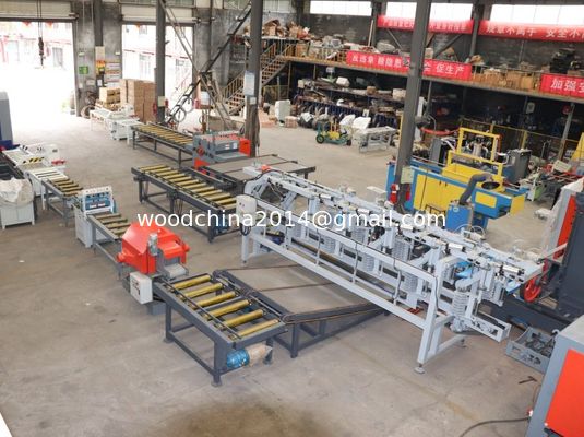 Les lames multiples complètement automatiques déchirent la chaîne de production de scierie pour les rondins ronds sciant des machines