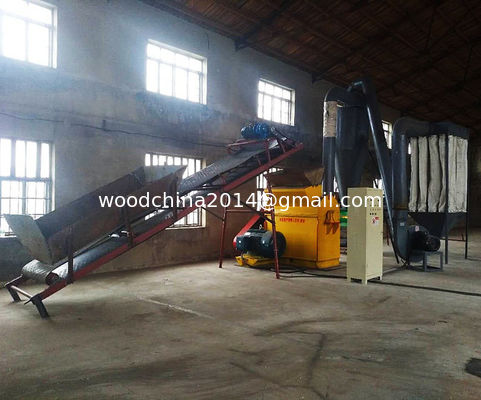 Machine de concassage de la poussière de sciure de bois avec collecteur de poussière de sciure pour pellets de bois