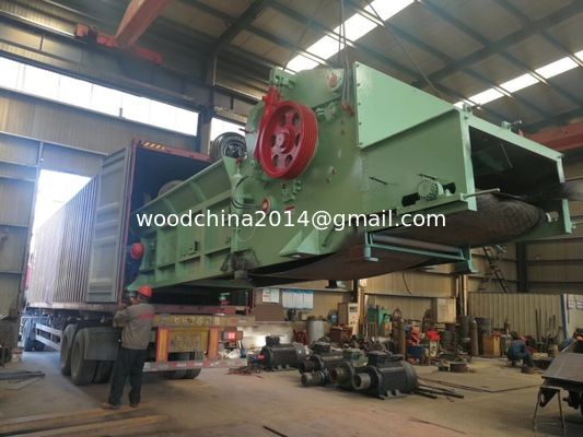 Biomass Wood Chips Crusher / Large Capacity Diesel Wood Chipper Machine/ Forest Log Chipper