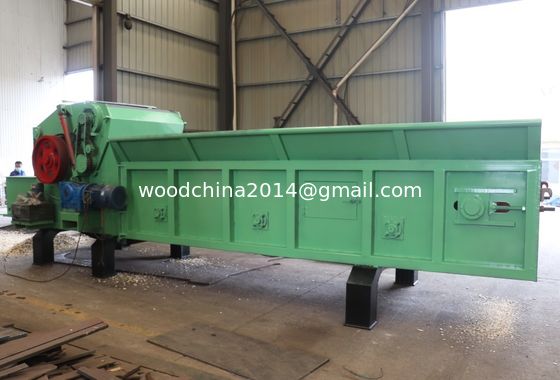 Machine de traitement automatique des déchiqueteurs de bois