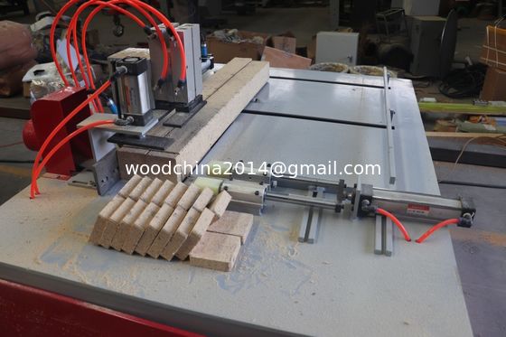 Machine de découpe de blocs pour palettes en bois Automatique de petite taille de palettes en bois