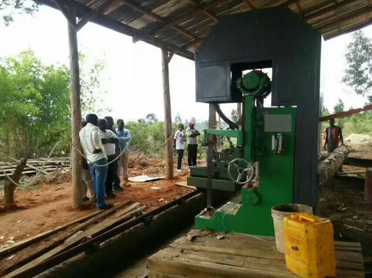 Scierie verticale de alimentation automatique sciante de bande de commande numérique par ordinateur du diamètre 1200mm avec le chariot de rondin